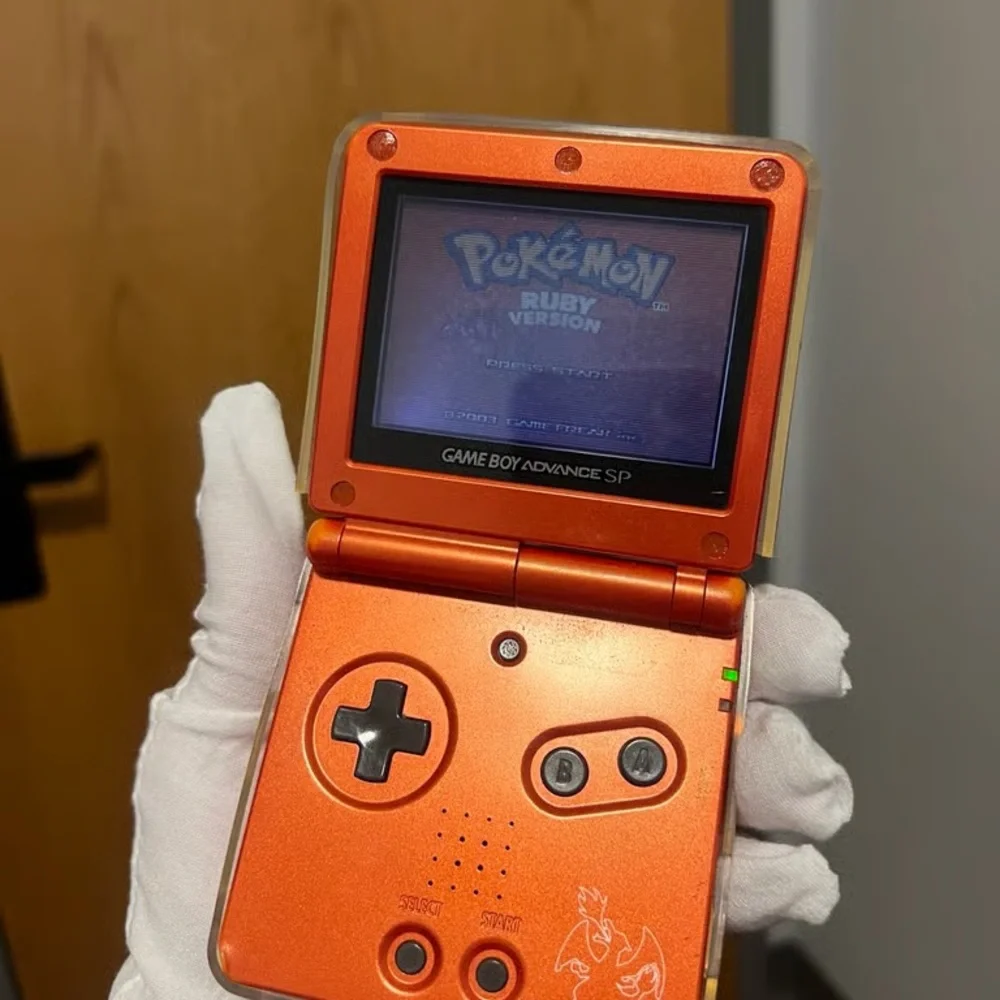 Nintendo Game Boy Advance SP Pokémon Center Charizard EditionConsole AGS-001